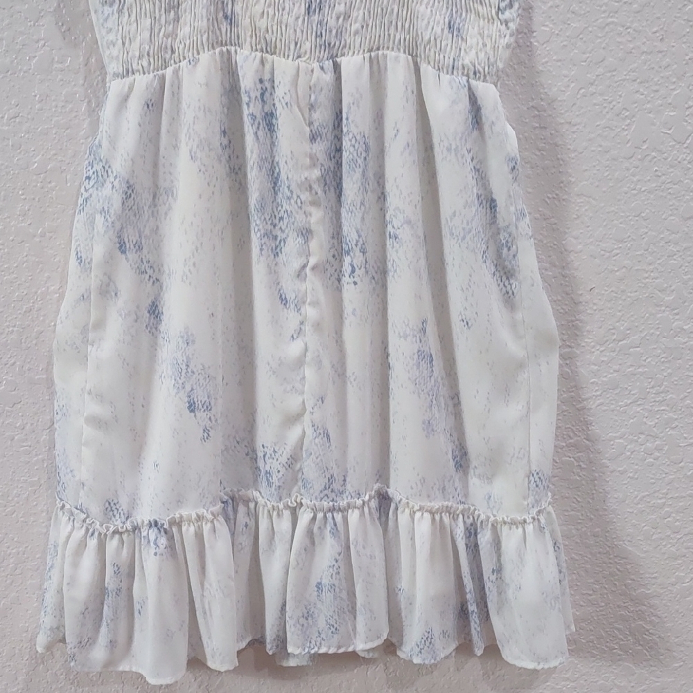 Sim & SamWhite and Blue Sleeveless Dress - Picture 8 of 17